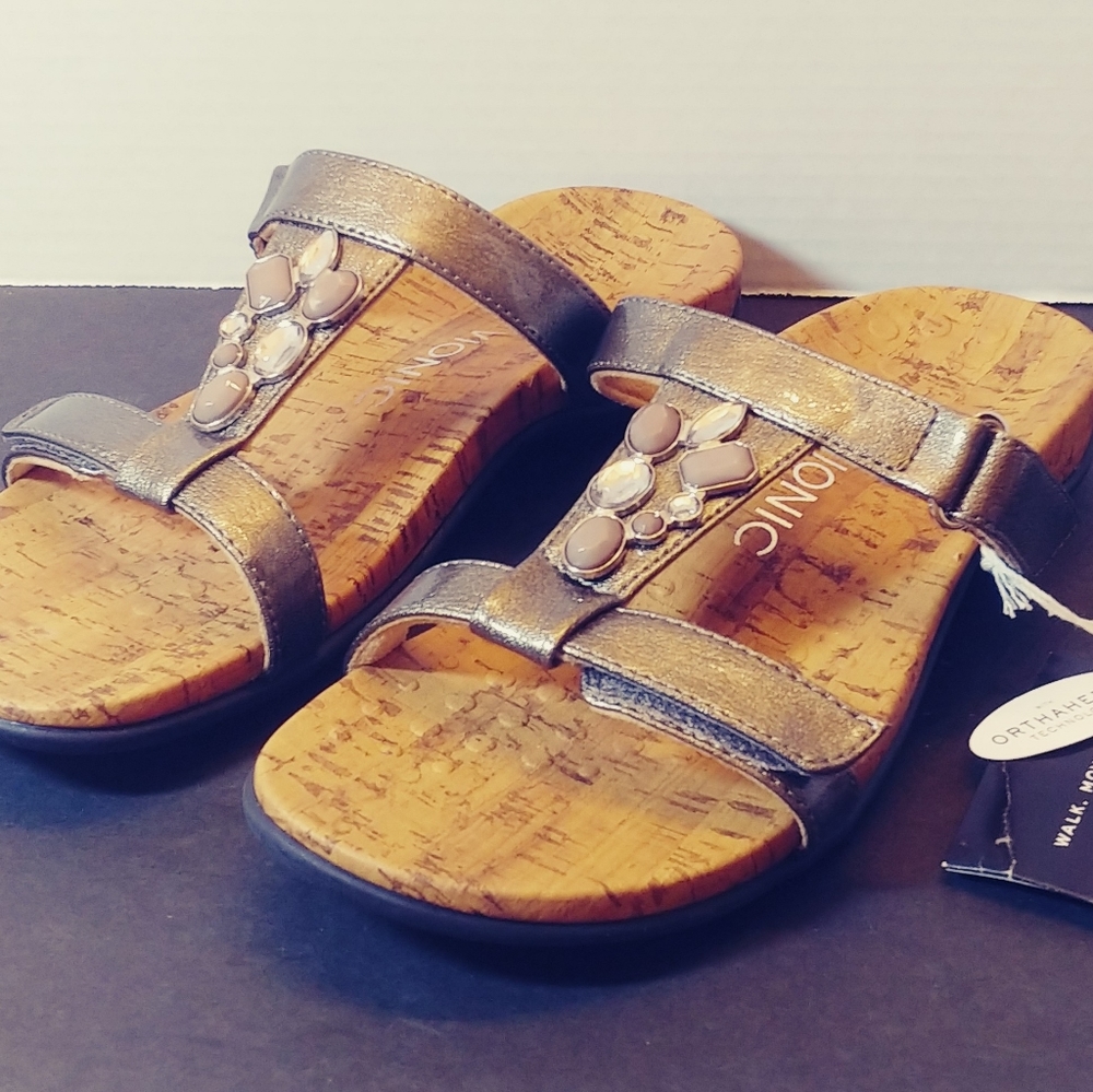 Vionic Strapy Beaded Sandals Nwt 38 or 7 USA